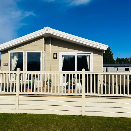 Heathery Lodge With Hot Tub York Exterior foto